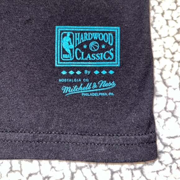 Detroit Pistons Mitchell & Ness Hardwood Classics t shirt retro logo youth sz 7 - Picture 4 of 5